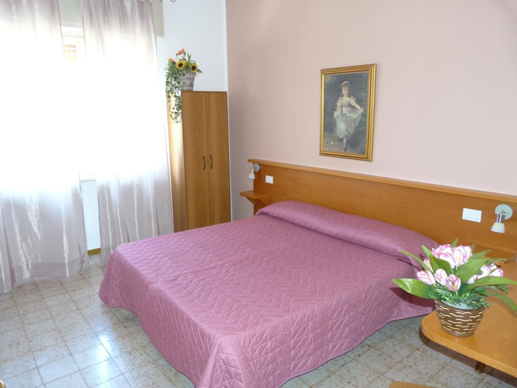 Hotel Le Colline del Garda Bussolengo Camera foto